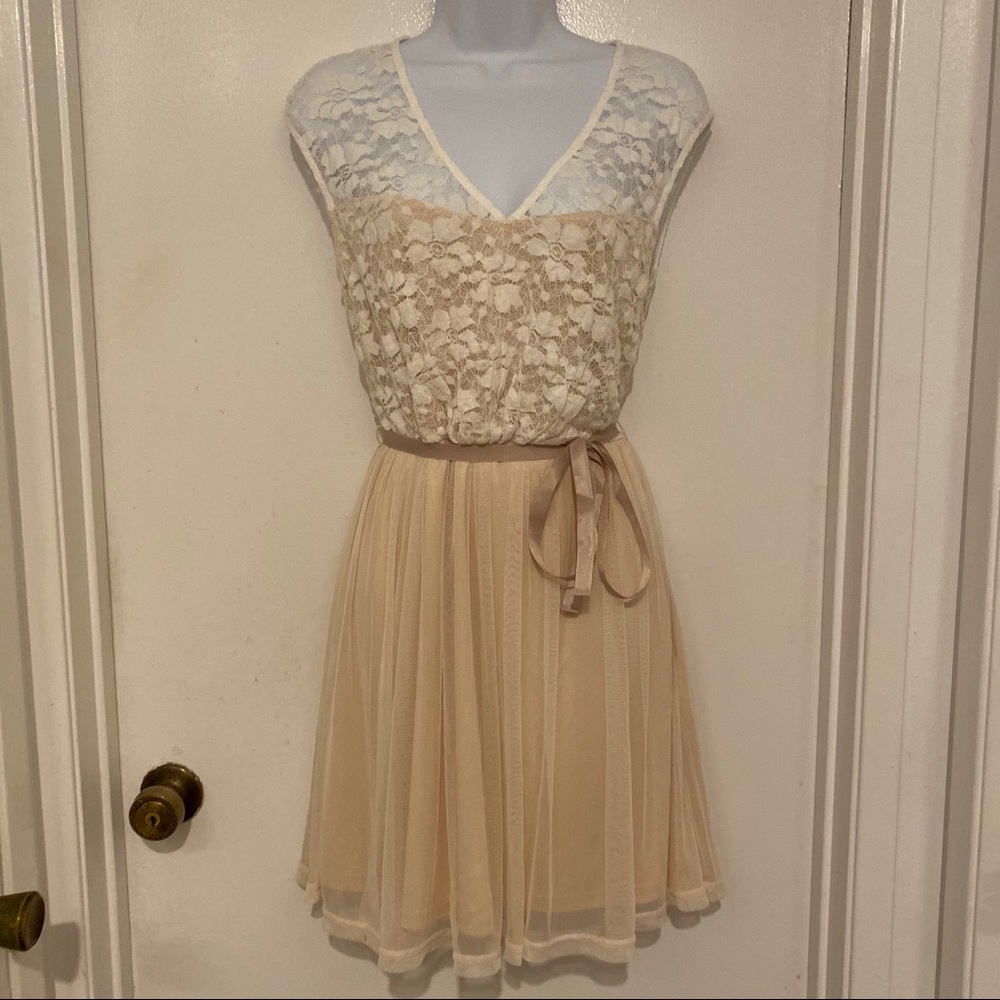 Moon Beige Lace Dress
